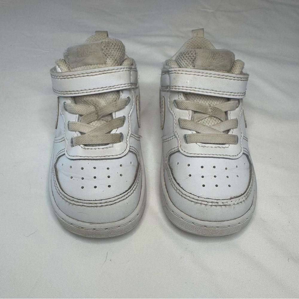 White Air Force Nike